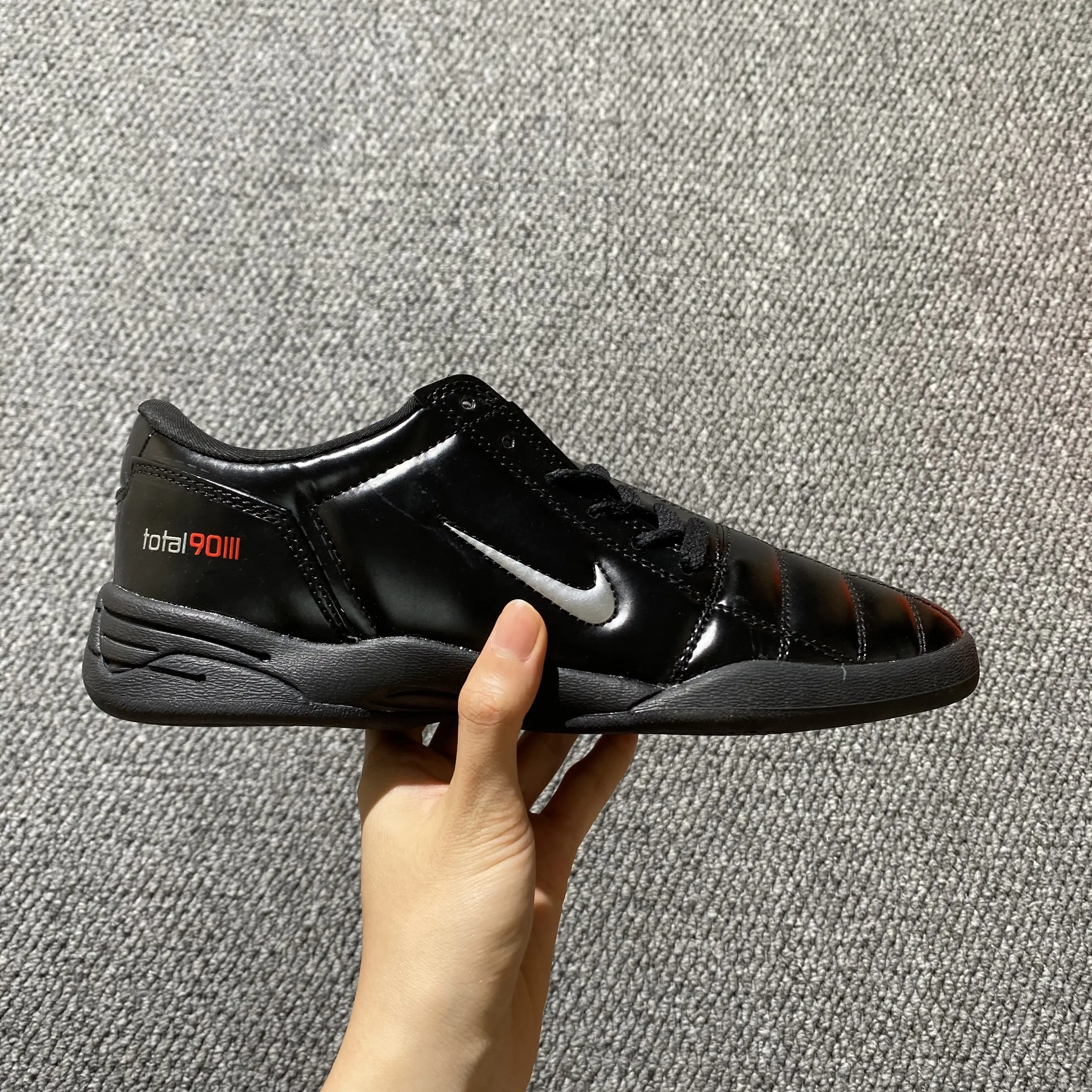 Nike Total 90 III IC - Black/Classic Black/Fiery Red