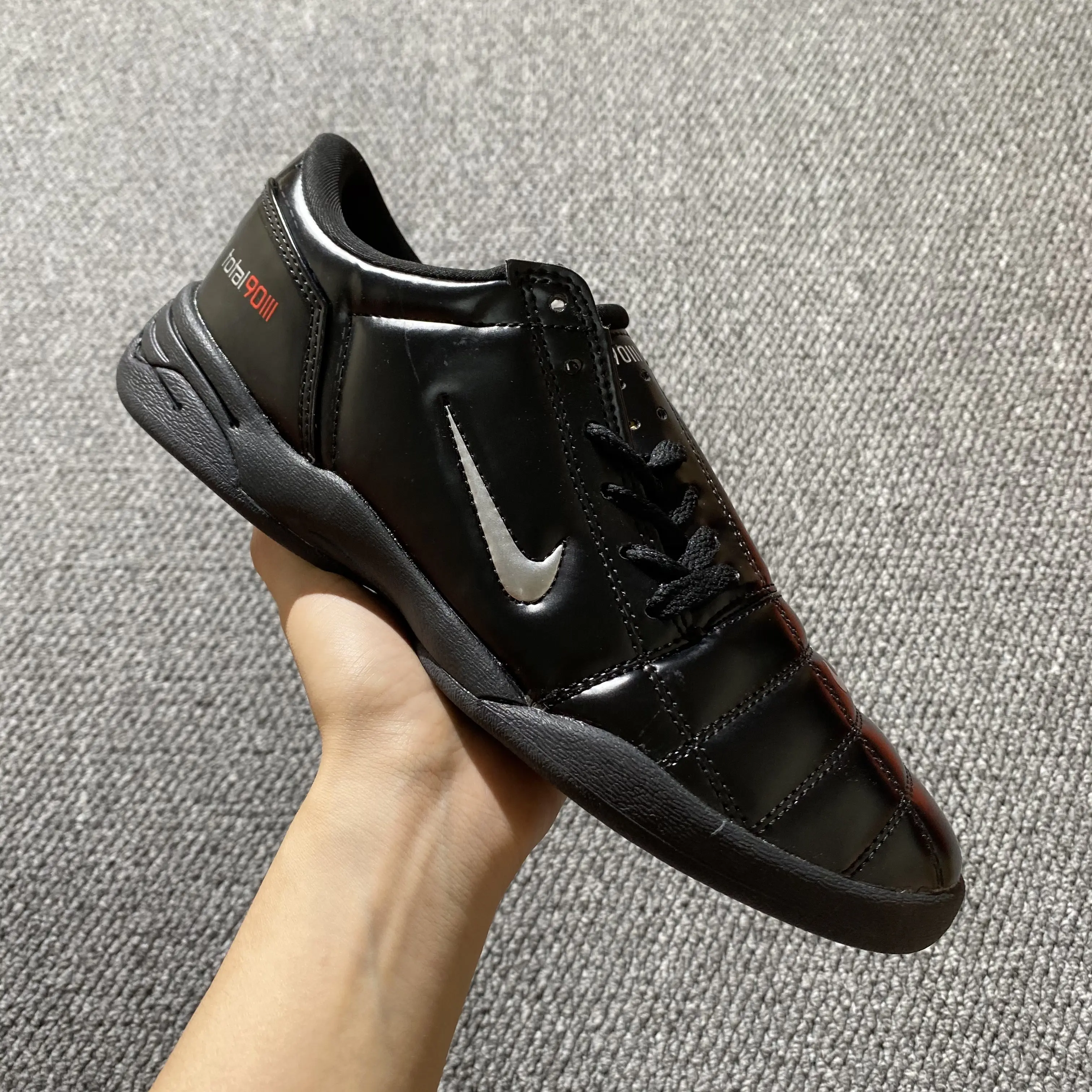 Nike Total 90 III IC - Black/Classic Black/Fiery Red