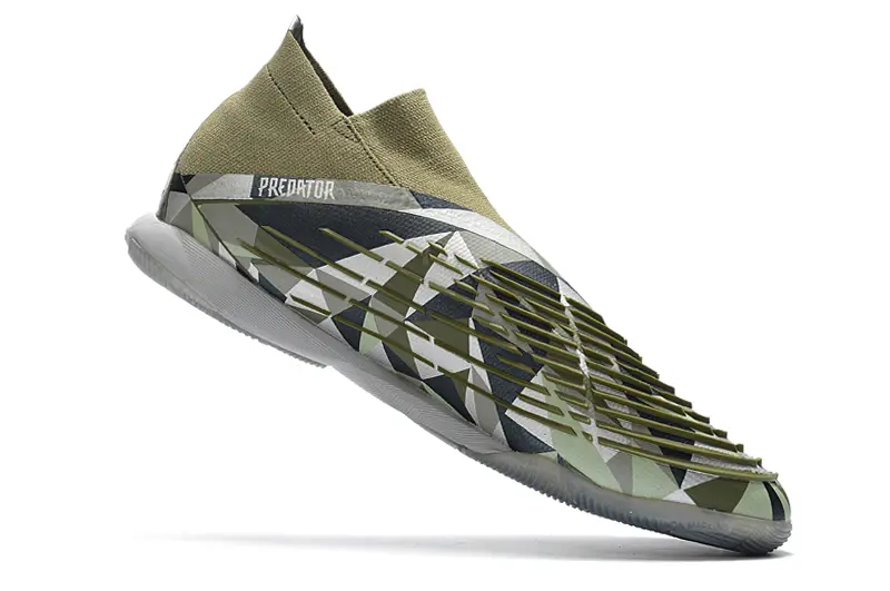 Adidas Predator Edge+ Laceless IC - Olive/Army Green/Charcoal Grey