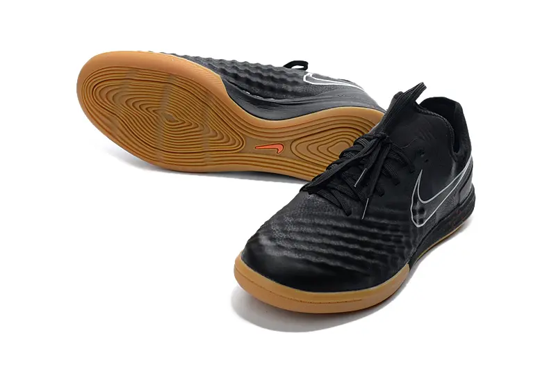 Nike MagistaX Finale 2 IC - Black/Gum Sole/Metallic Silver