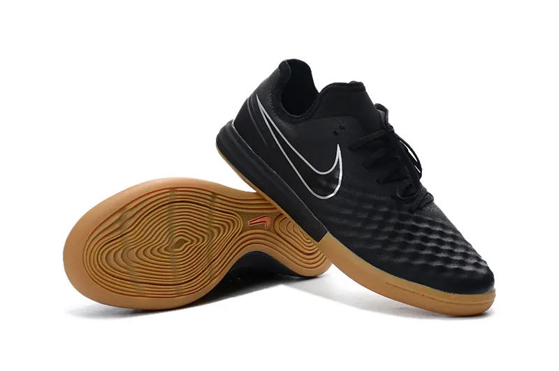Nike MagistaX Finale 2 IC - Black/Gum Sole/Metallic Silver