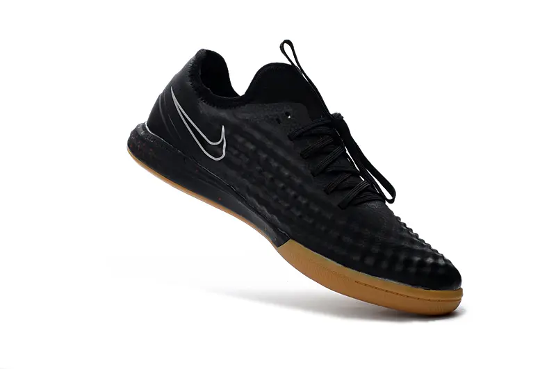 Nike MagistaX Finale 2 IC - Black/Gum Sole/Metallic Silver
