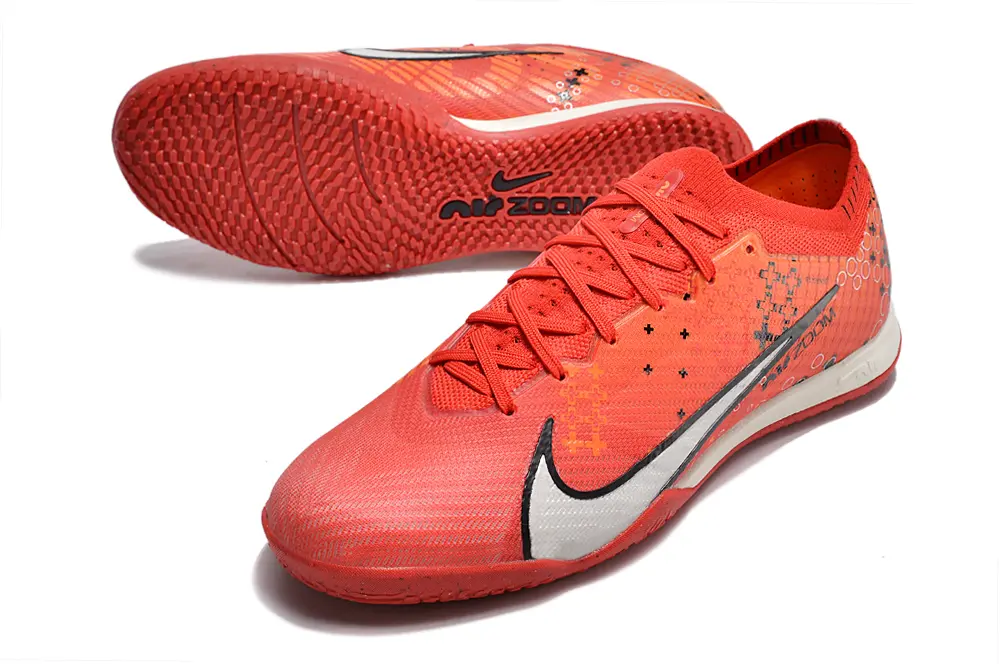 CR7 x Nike Air Zoom Mercurial Vapor 15 Elite IC - Red/Fiery Crimson/White Blast