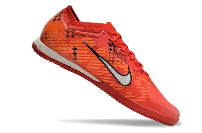 CR7 x Nike Air Zoom Mercurial Vapor 15 Elite IC - Red/Fiery Crimson/White Blast