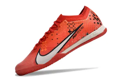 CR7 x Nike Air Zoom Mercurial Vapor 15 Elite IC - Red/Fiery Crimson/White Blast