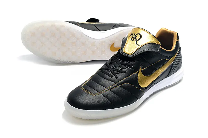 Nike Tiempo Legend 7 R10 Elite IC - Black/Gold Accents/White Sole