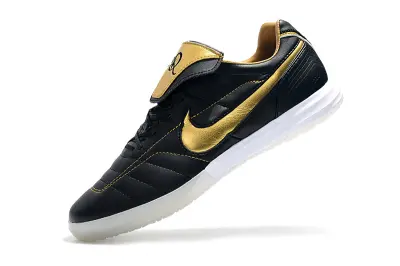 Nike Tiempo Legend 7 R10 Elite IC - Black/Gold Accents/White Sole