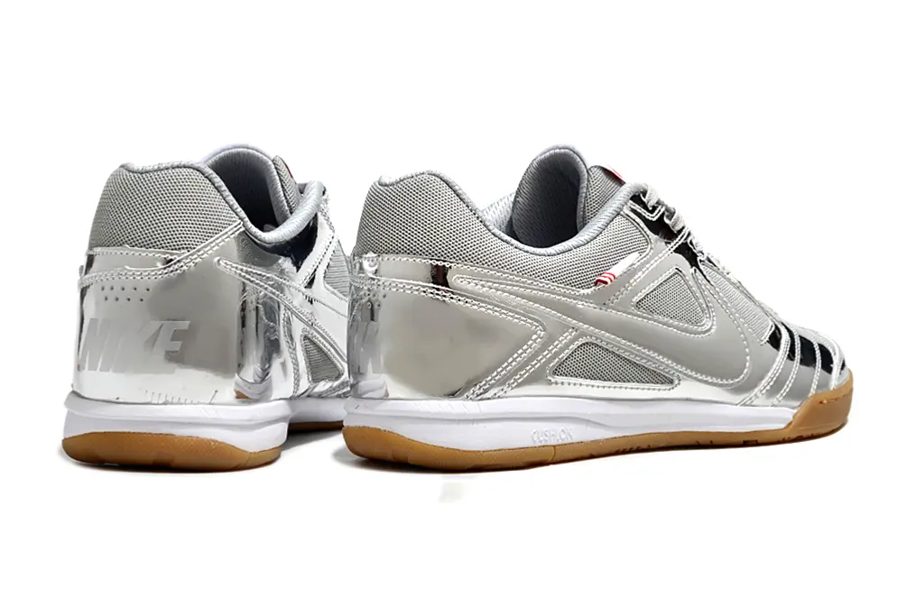 Supreme x Nike SB Gato IC - Silver/Metallic Silver/Tan