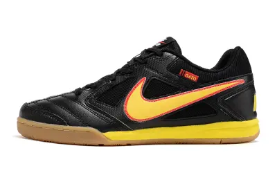 Supreme x Nike SB Gato IC - Black/Electric Yellow/Fiery Red