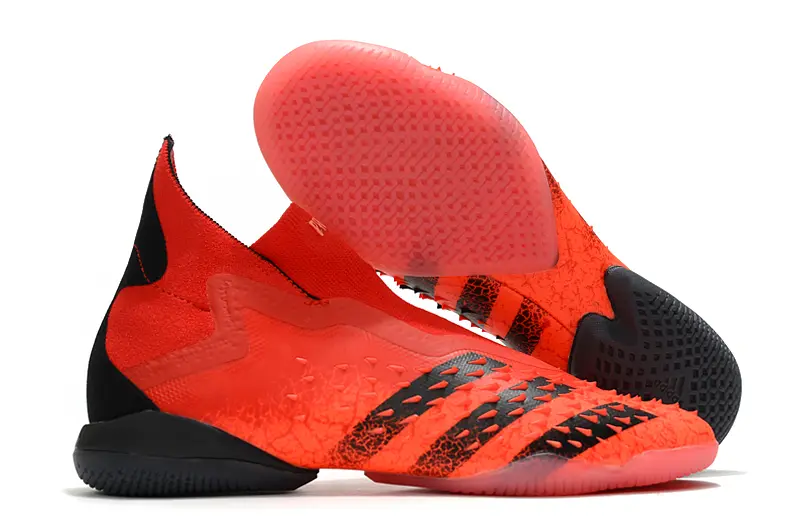 Adidas Predator Freak+ Laceless IC - Red/Bright Red/Dark Black