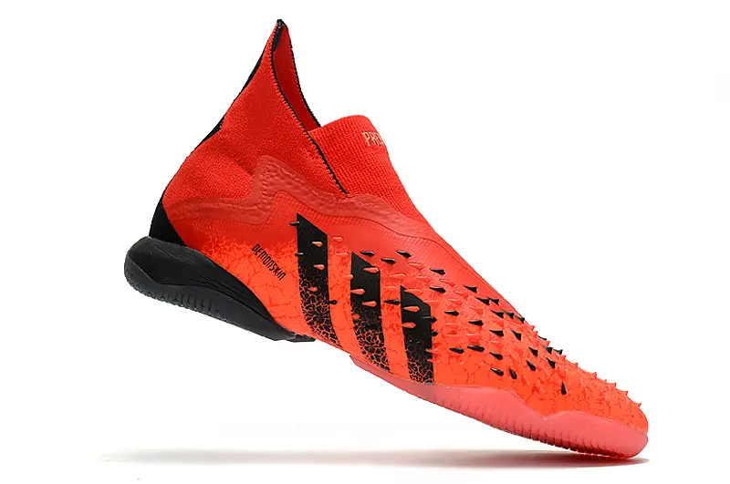 Adidas Predator Freak+ Laceless IC - Red/Bright Red/Dark Black