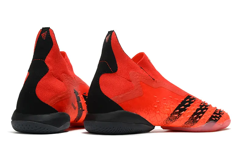 Adidas Predator Freak+ Laceless IC - Red/Bright Red/Dark Black