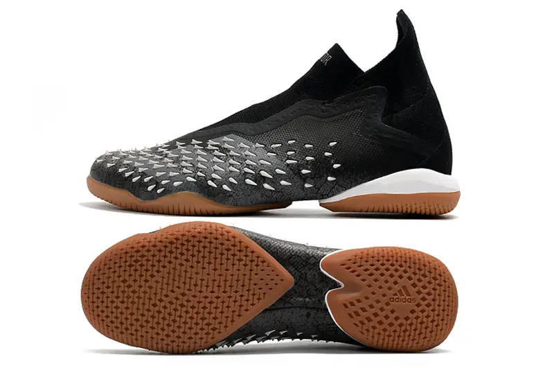 Adidas Predator Freak+ Laceless IC - Black/Charcoal Gray/Amber Brown