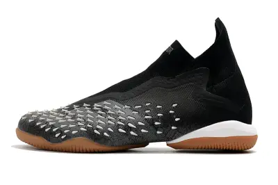 Adidas Predator Freak+ Laceless IC - Black/Charcoal Gray/Amber Brown