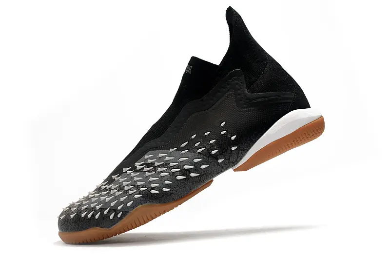 Adidas Predator Freak+ Laceless IC - Black/Charcoal Gray/Amber Brown