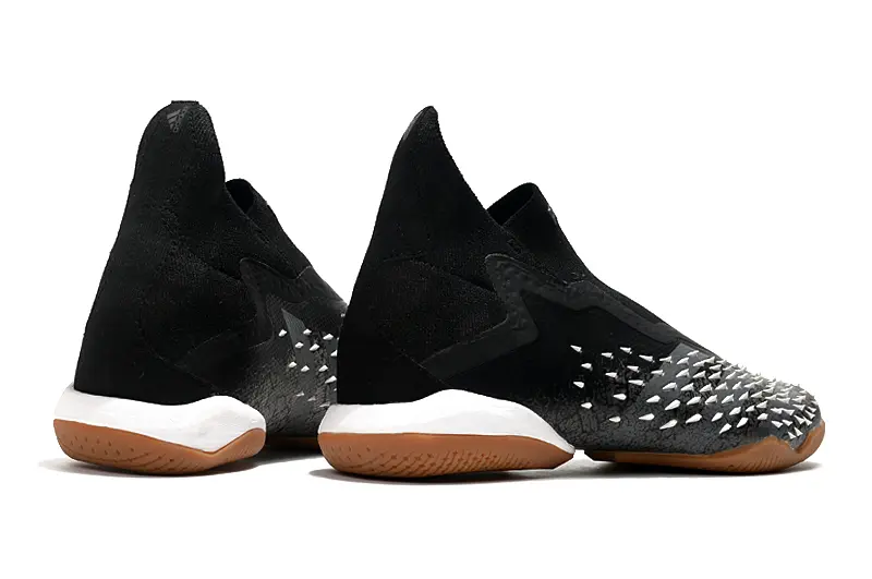 Adidas Predator Freak+ Laceless IC - Black/Charcoal Gray/Amber Brown