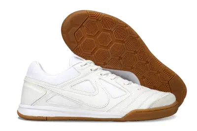 Supreme x Nike SB Gato IC - White/Creamy White/Gum Brown