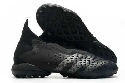 Adidas Predator Freak+ Laceless TF - Black/Carbon Black/Shadow Gray