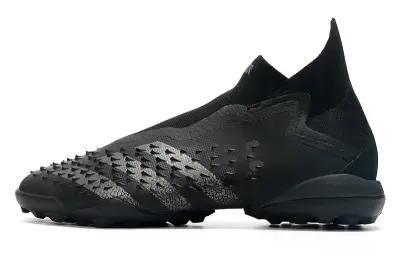 Adidas Predator Freak+ Laceless TF - Black/Carbon Black/Shadow Gray